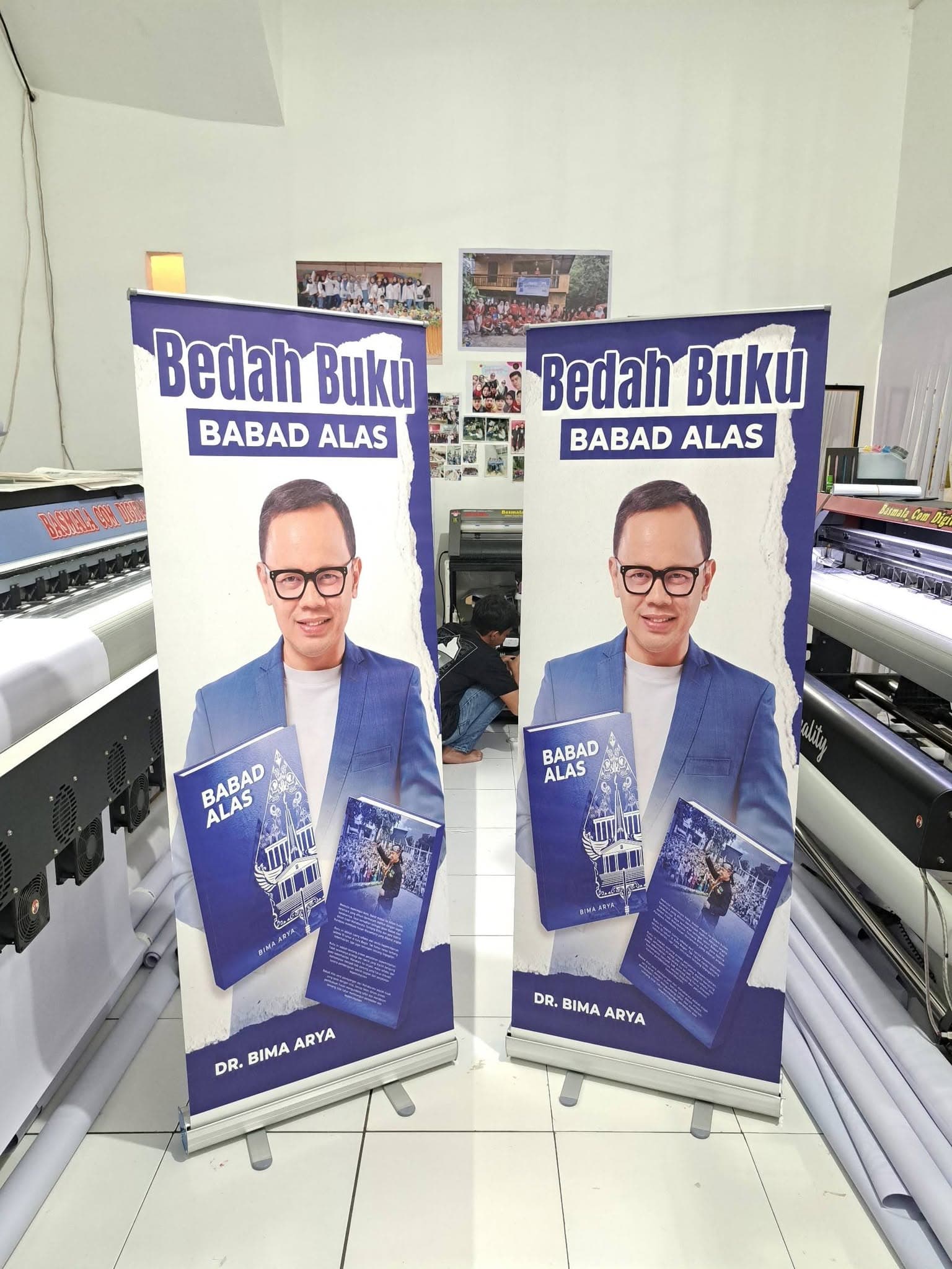 Contoh banner portable