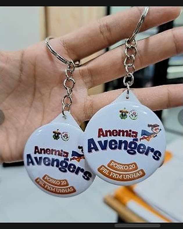 Gantungan kunci plastik — foto 4 dari 5