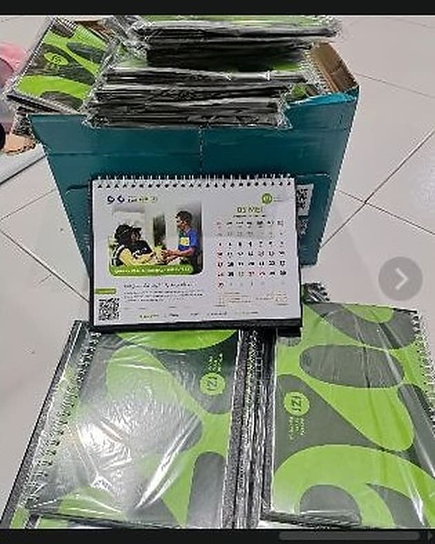 Kalender Duduk/Meja — foto 4 dari 4
