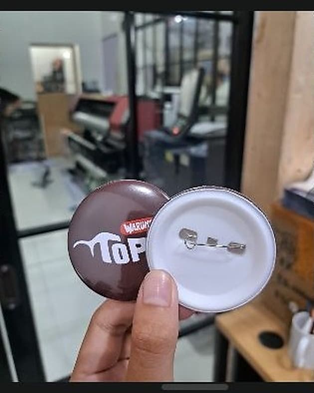 Pin Bros plastik — foto 4 dari 6